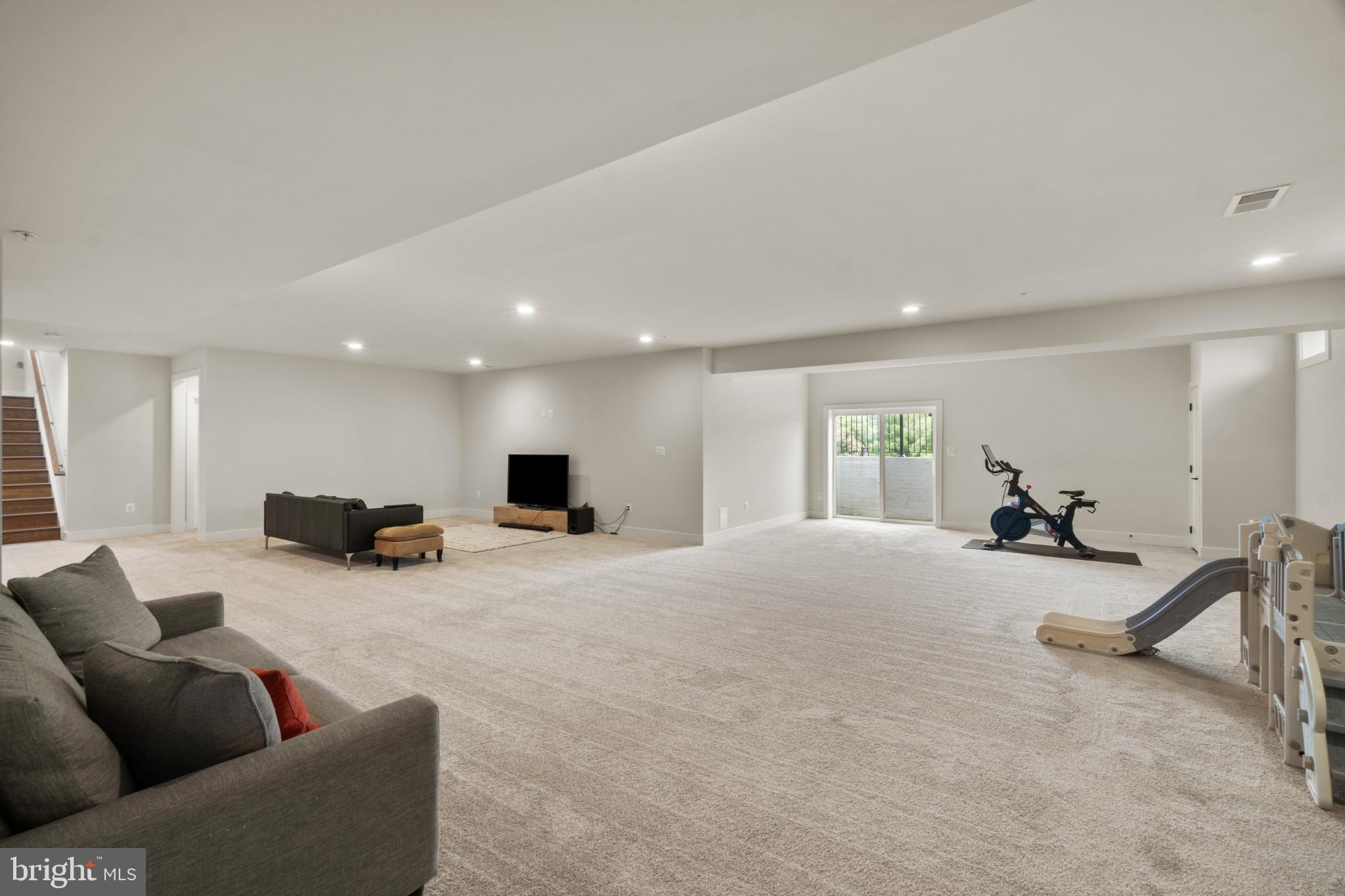 WILLOWCREEK - Residential