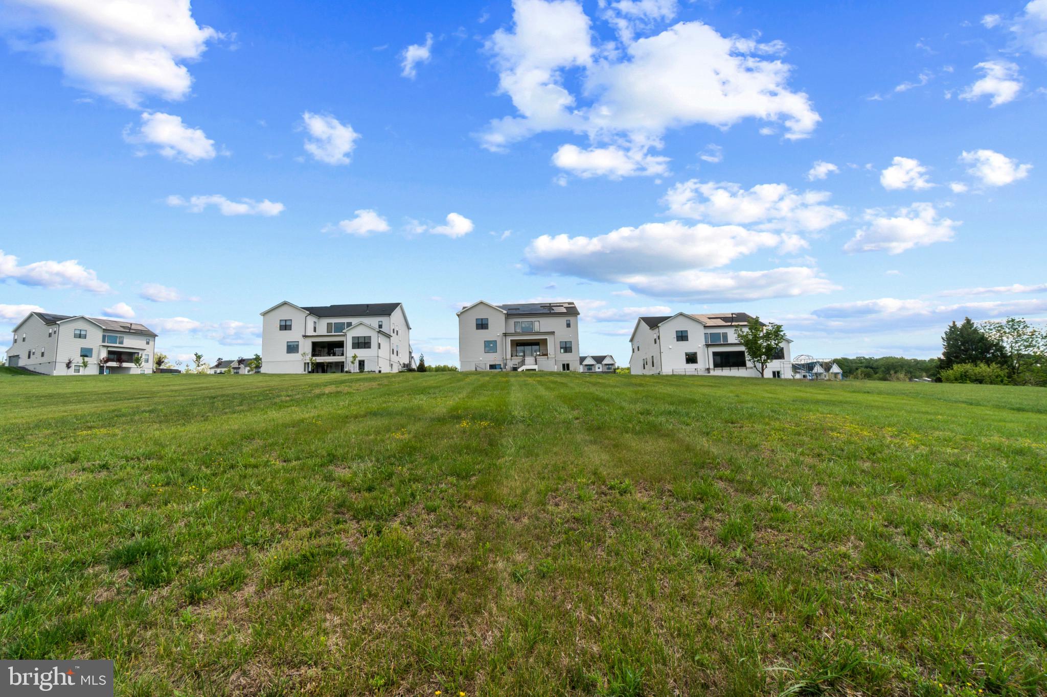 WILLOWCREEK - Residential