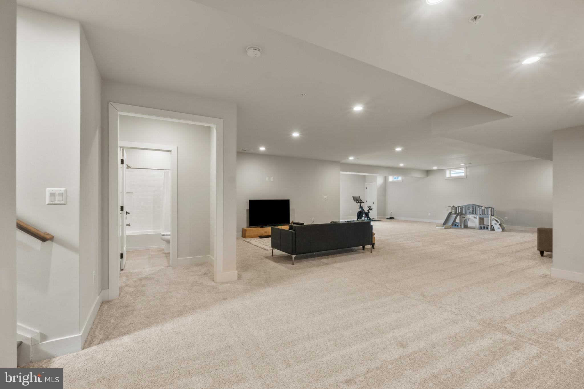 WILLOWCREEK - Residential