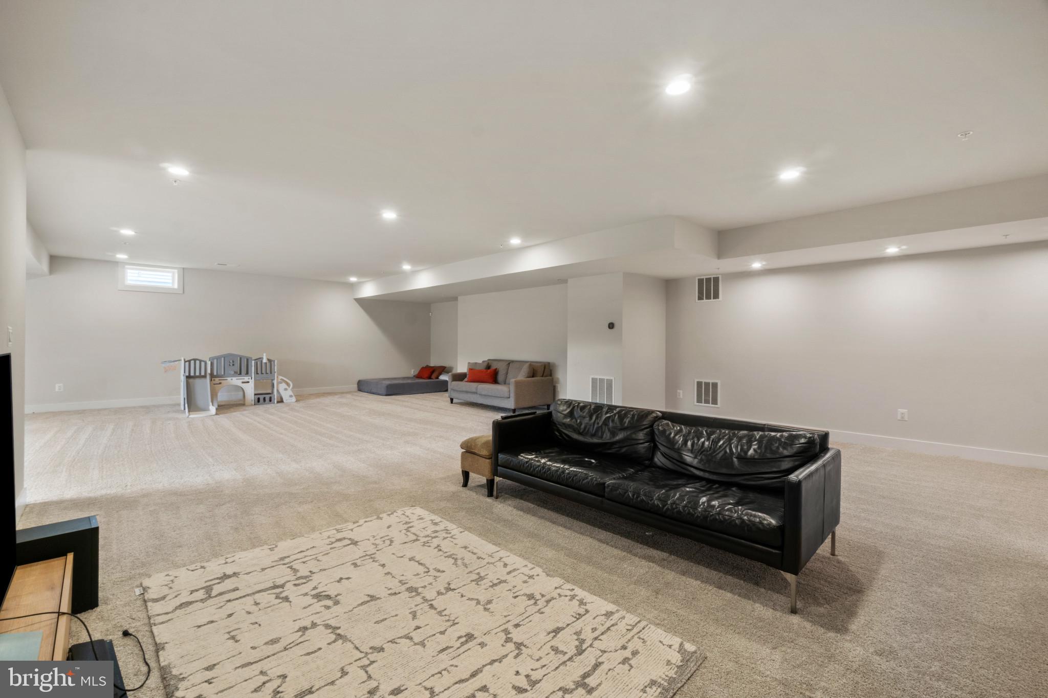 WILLOWCREEK - Residential