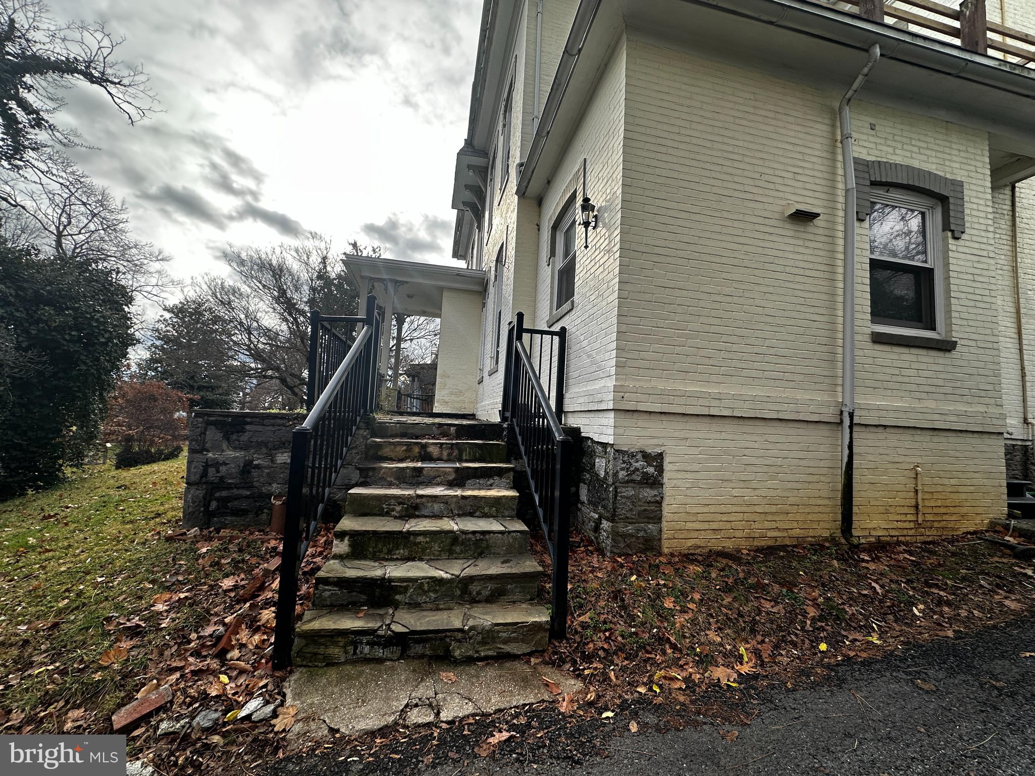 HAGERSTOWN - Residential Income