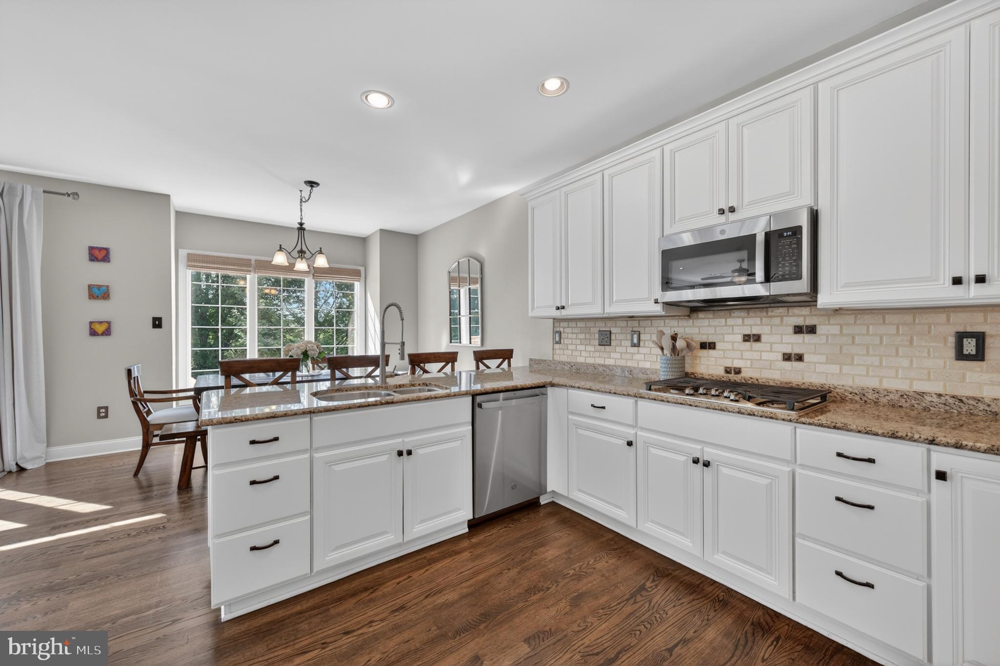 RESERVE AT WAYNEBROO - Residential