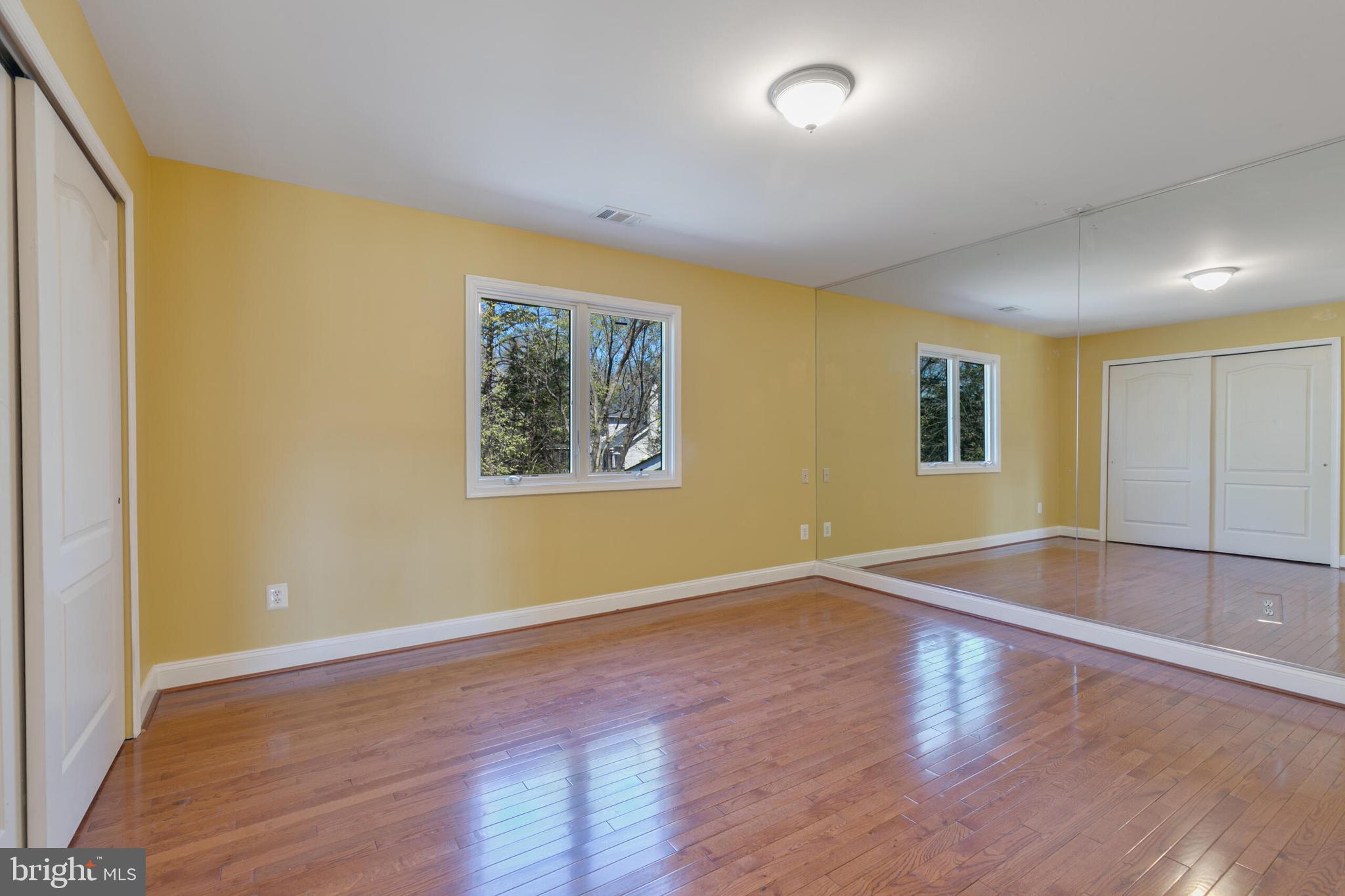 SOUTH RIDING - Residential