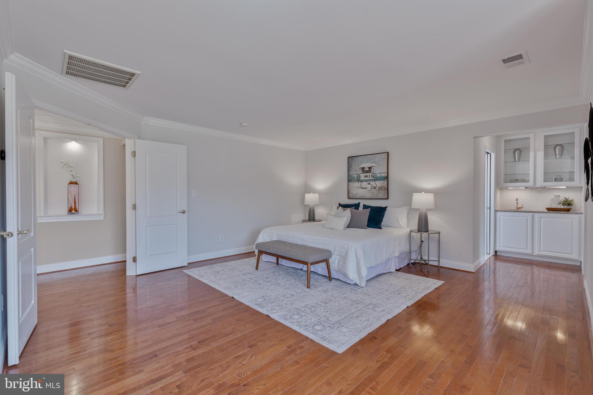 SOUTH RIDING - Residential