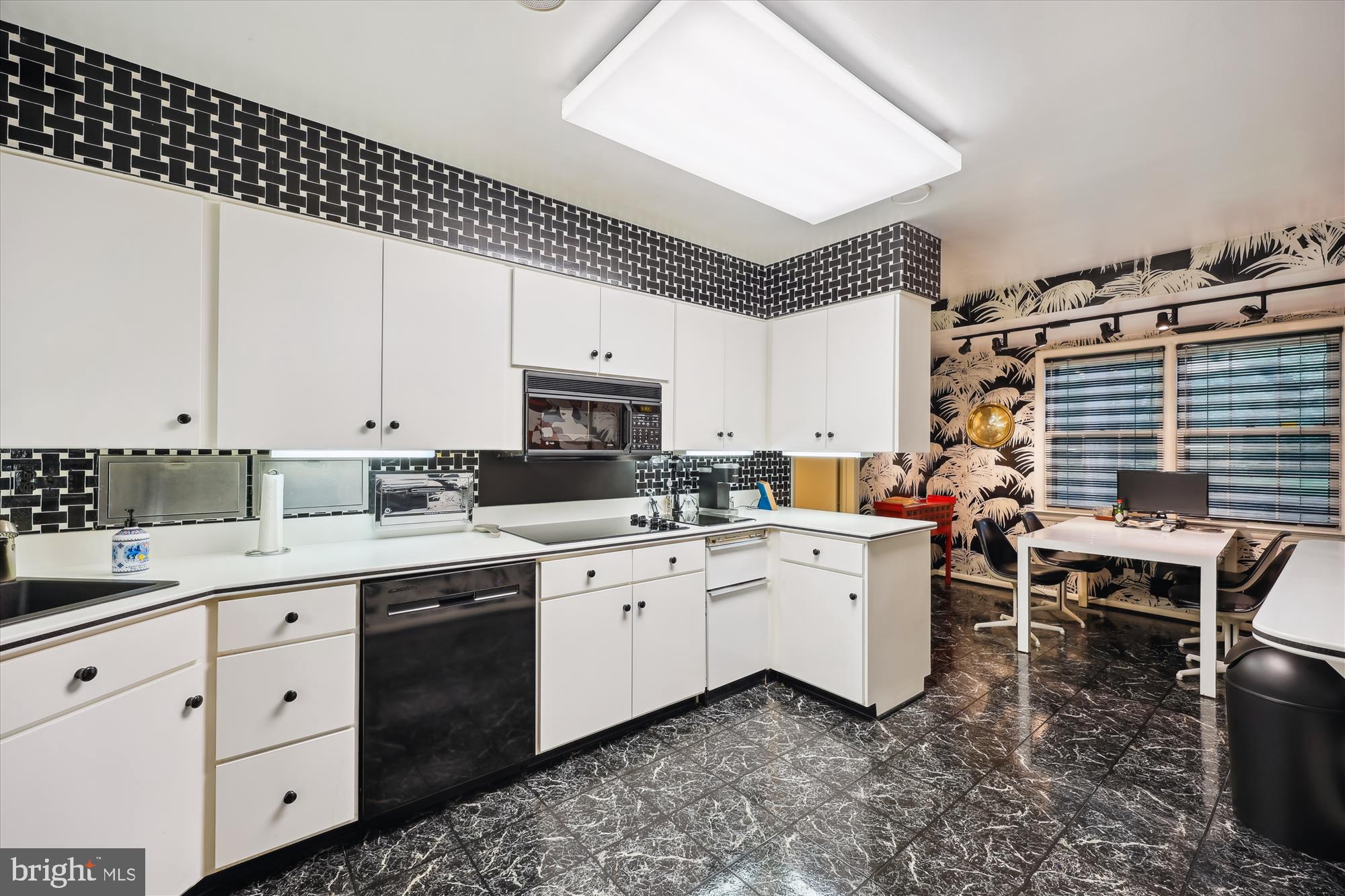 BURNING TREE ESTATES - Residential