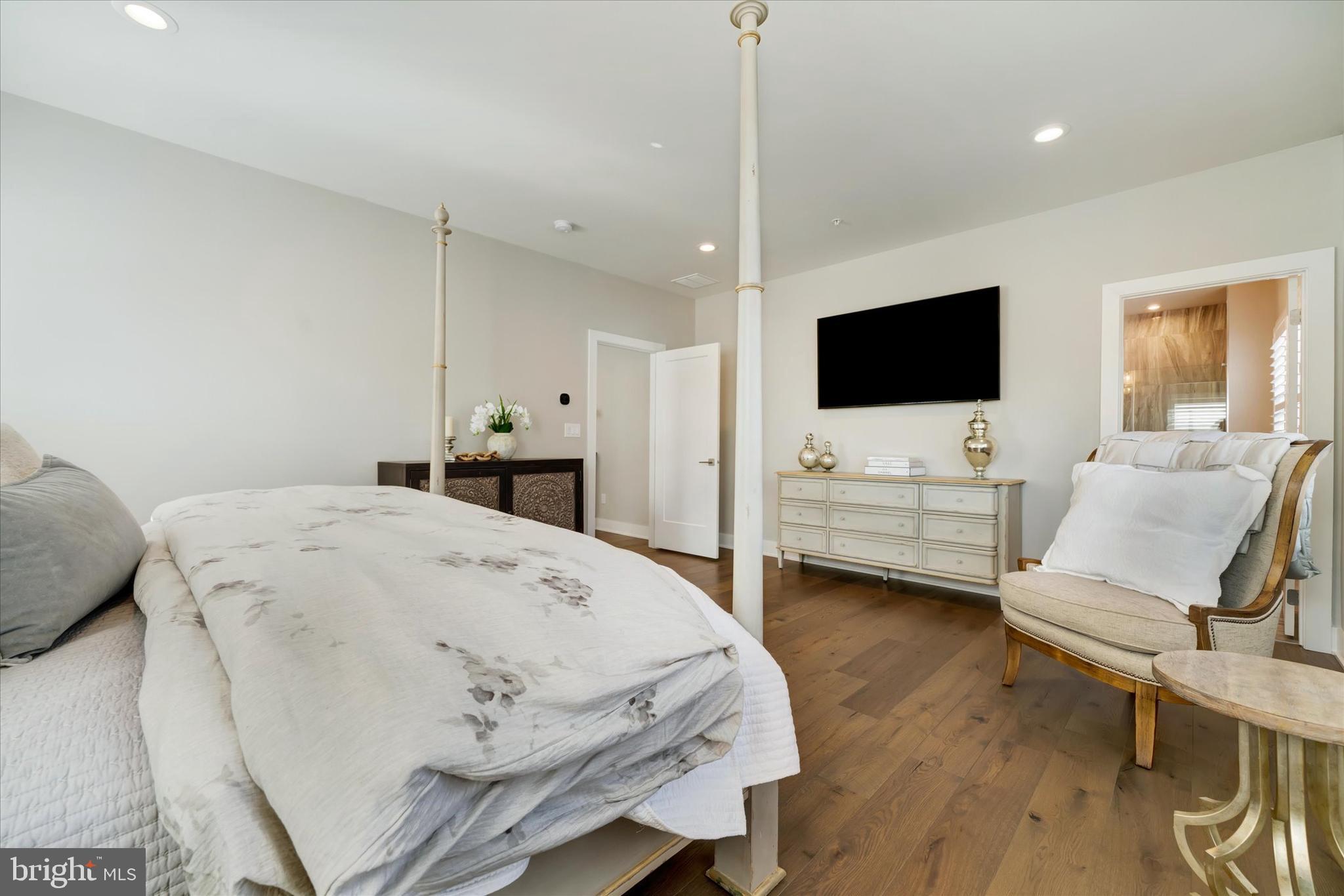 DOYLESTOWN WALK - Residential