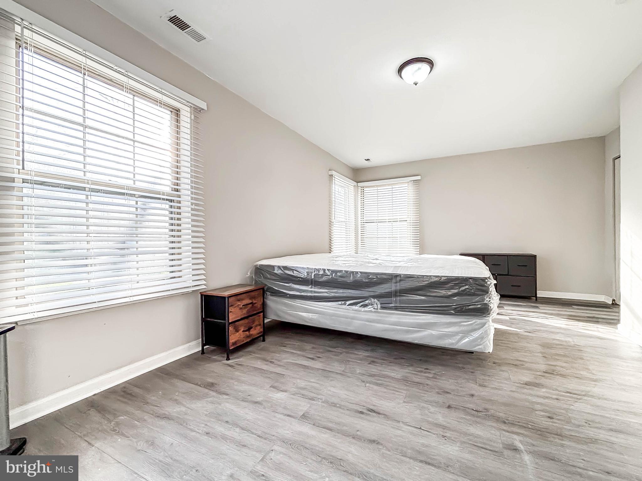 ESSEX - Residential