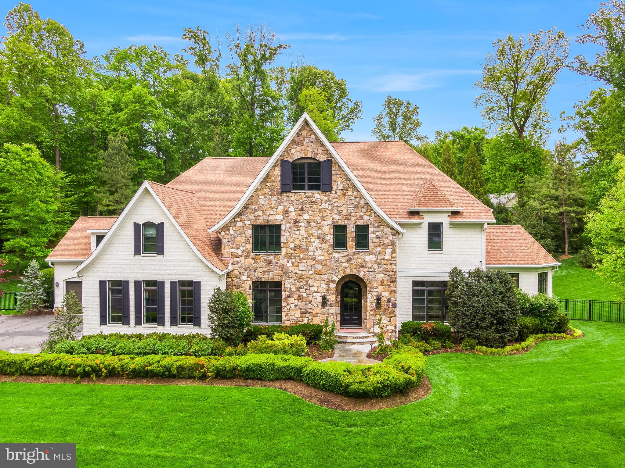 LANGLEY FOREST - Residential