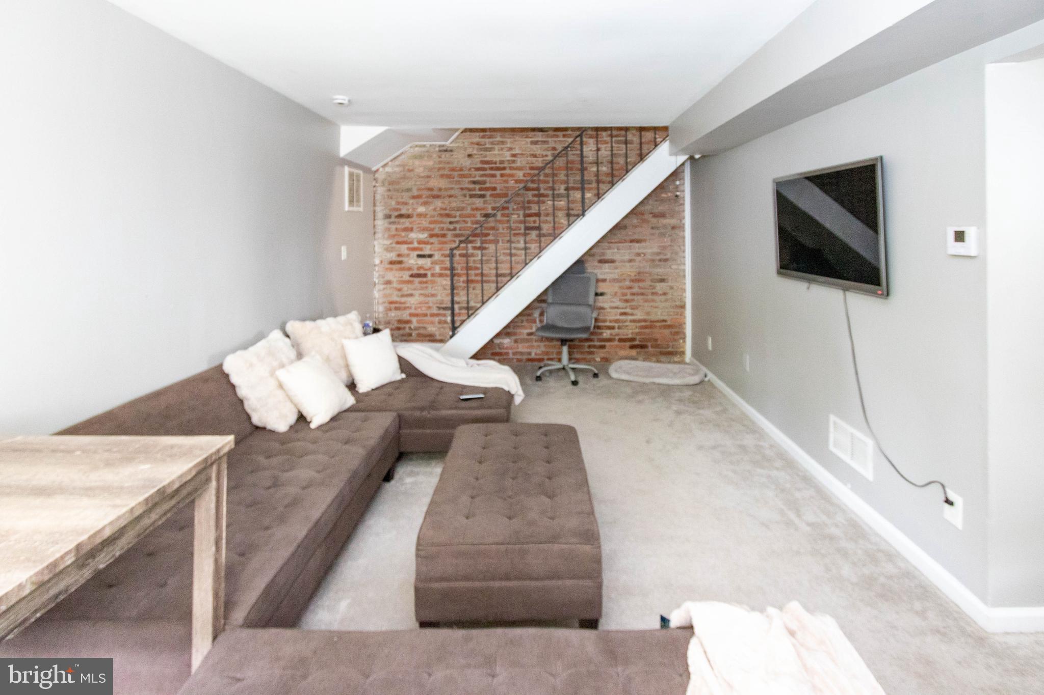 EDGEWATER VILLAGE - Residential