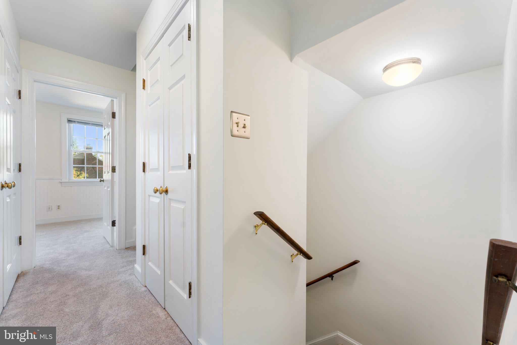 COLLEGE HILL TOWNHOMES - Residential