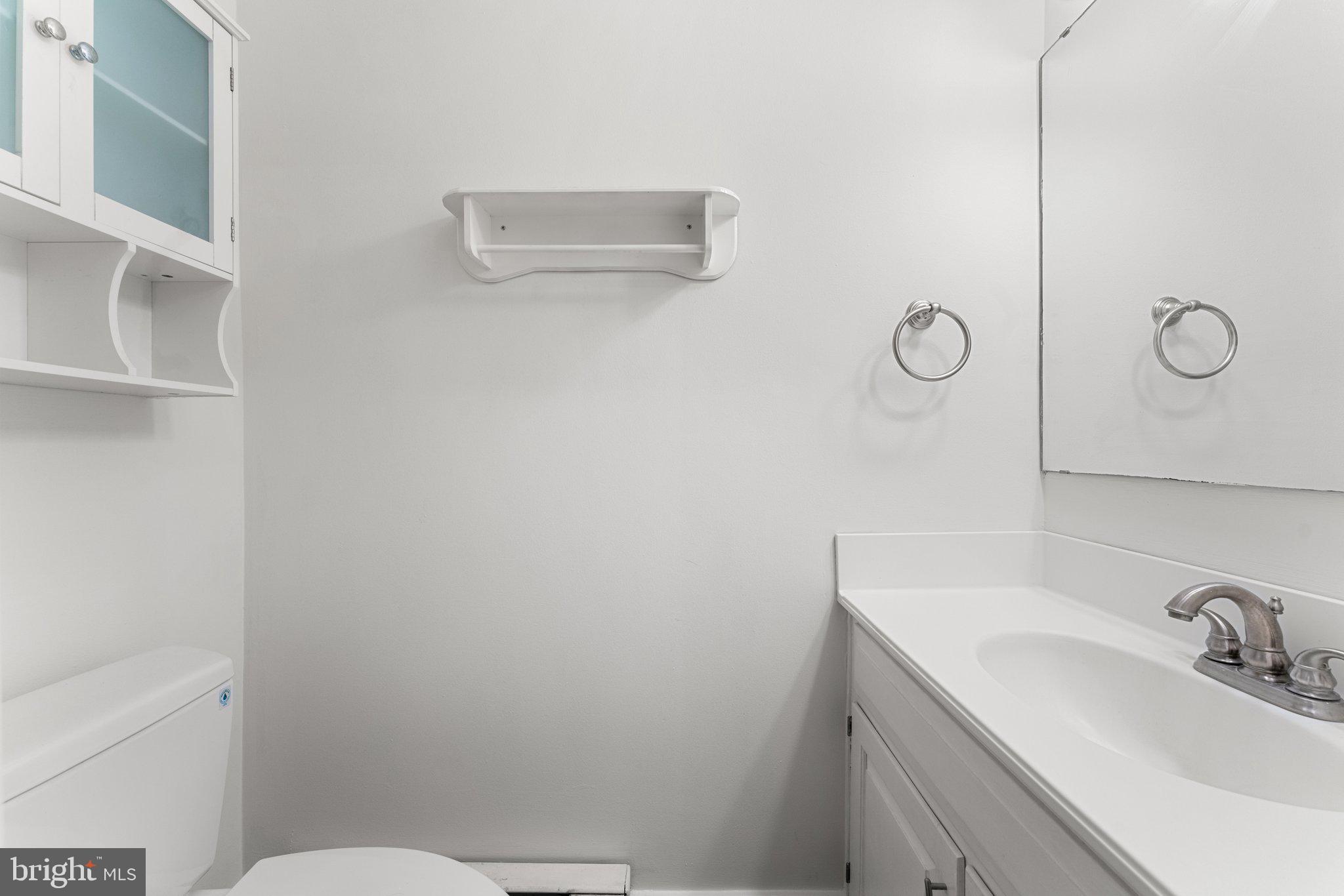 COLLEGE HILL TOWNHOMES - Residential