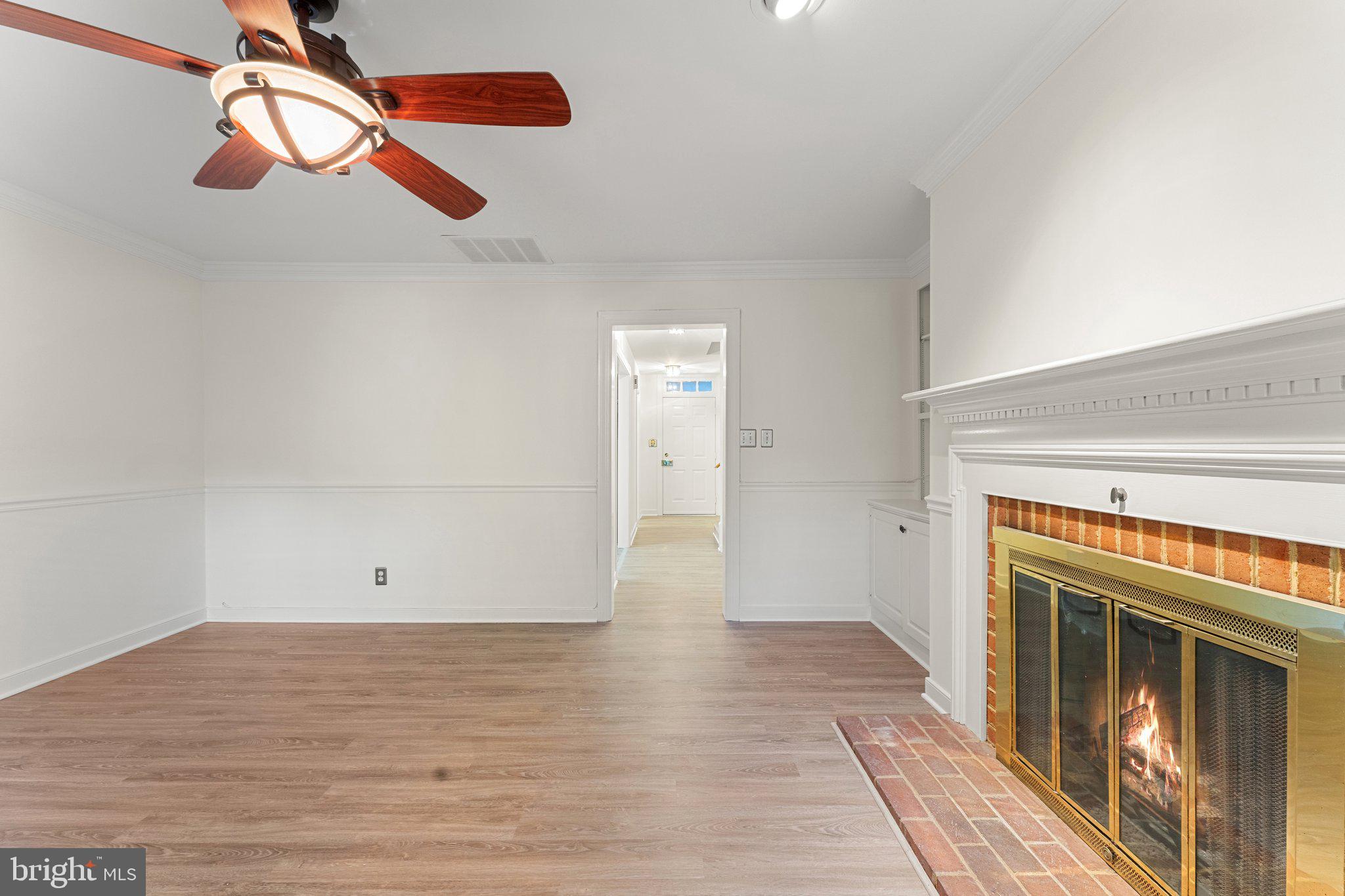 COLLEGE HILL TOWNHOMES - Residential