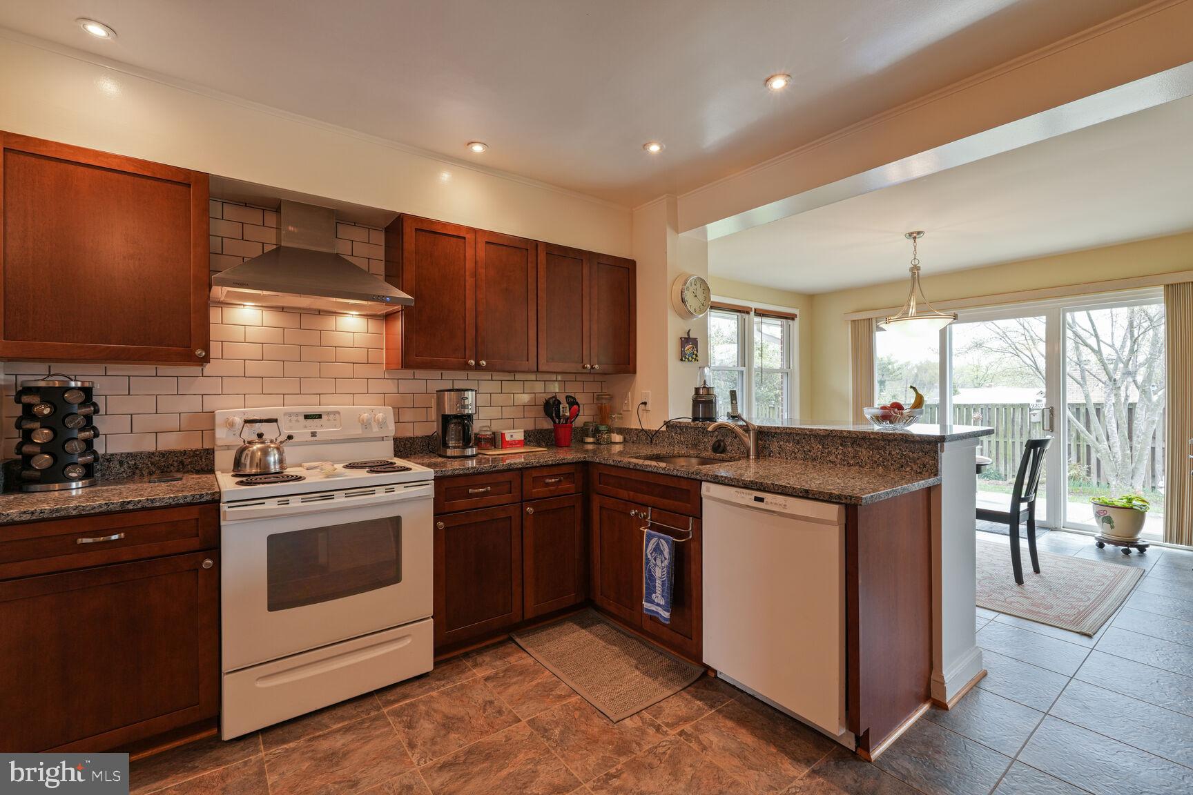 WOODSIDE PARK - Residential