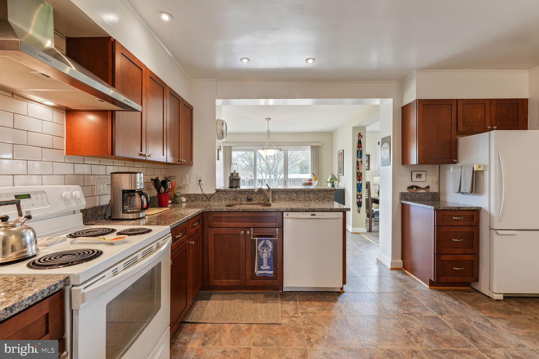 WOODSIDE PARK - Residential