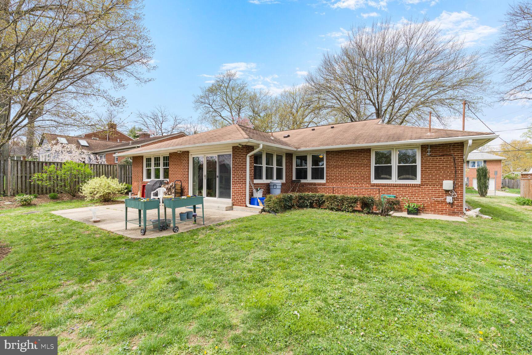 WOODSIDE PARK - Residential