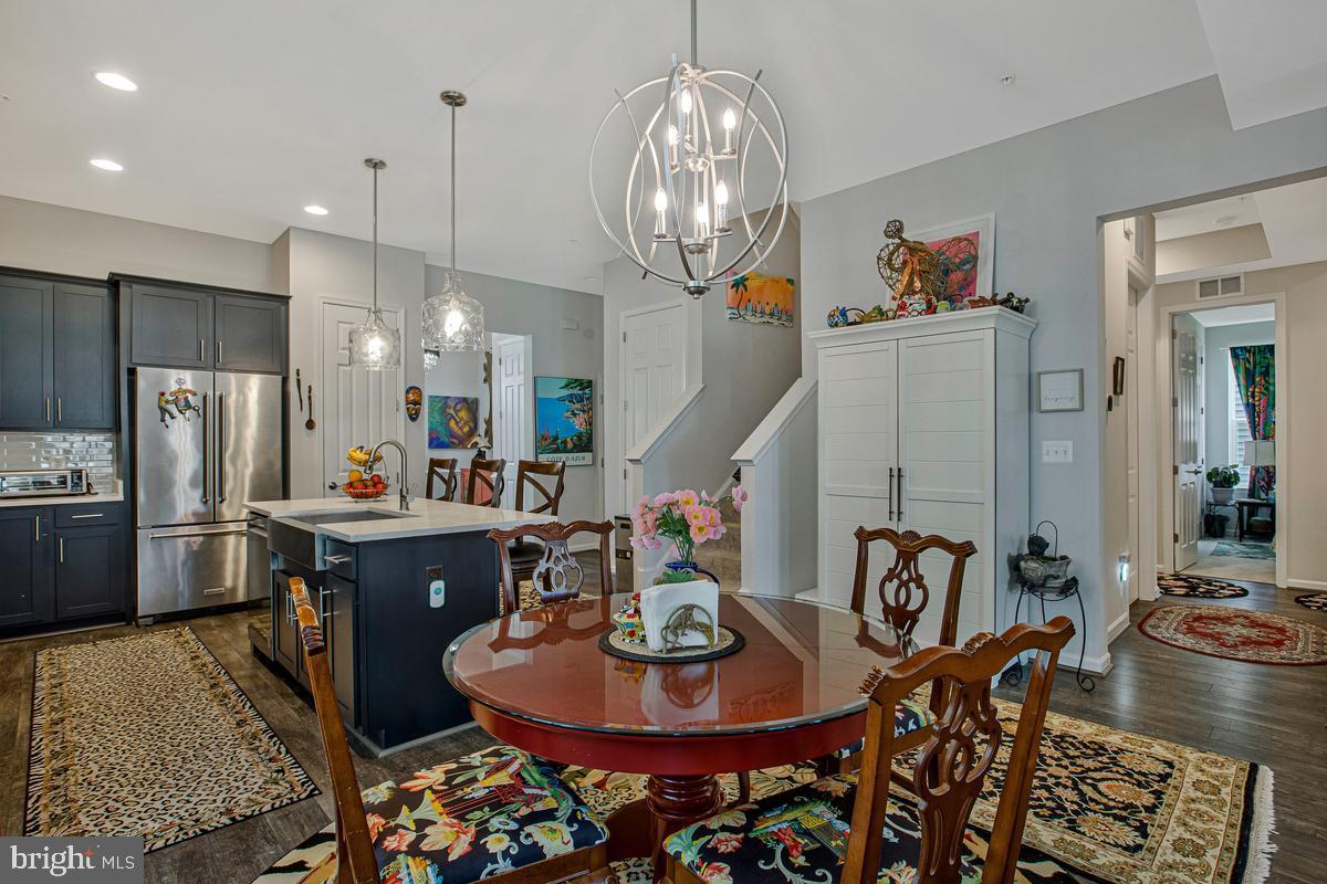 TWO RIVERS - Residential