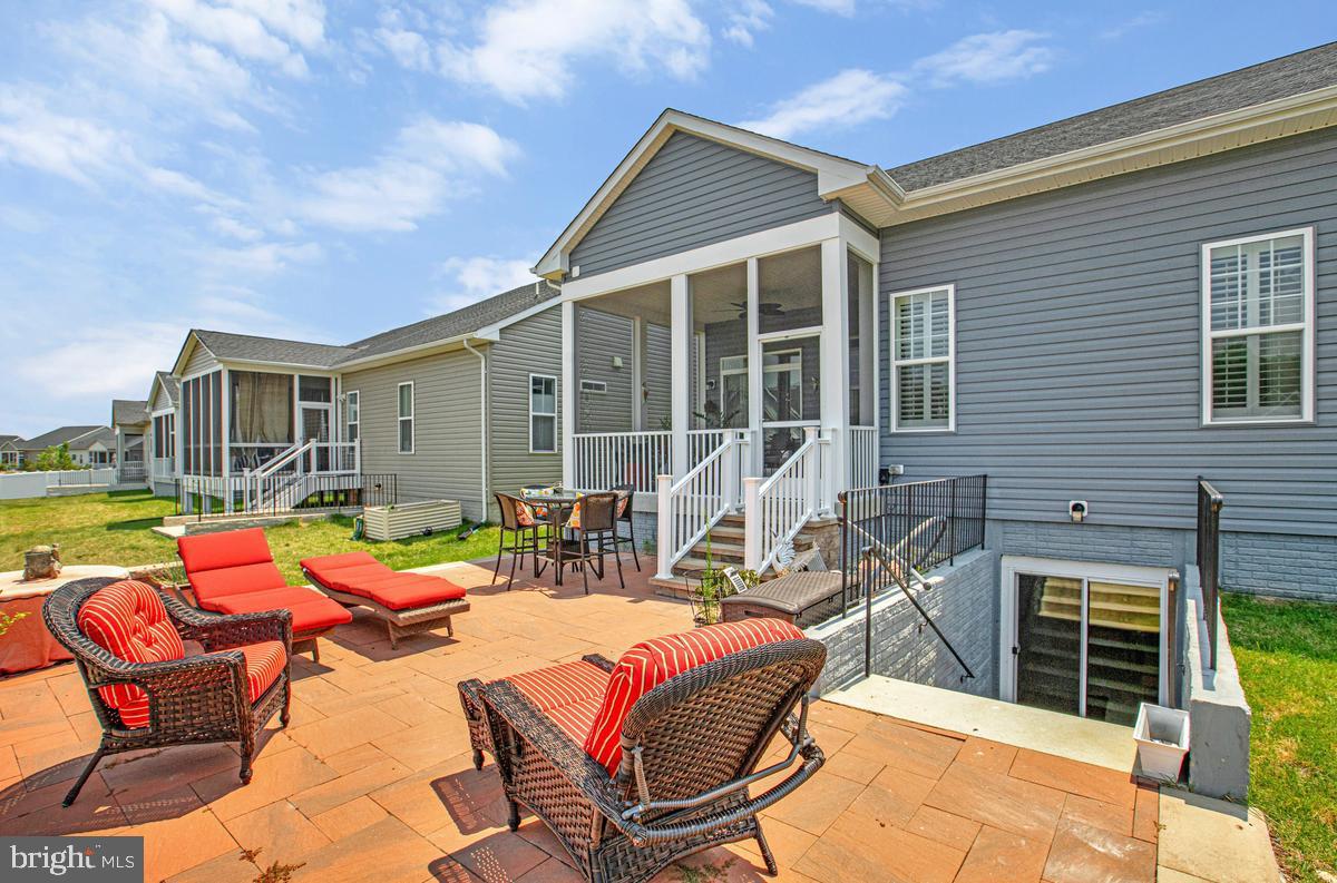 TWO RIVERS - Residential