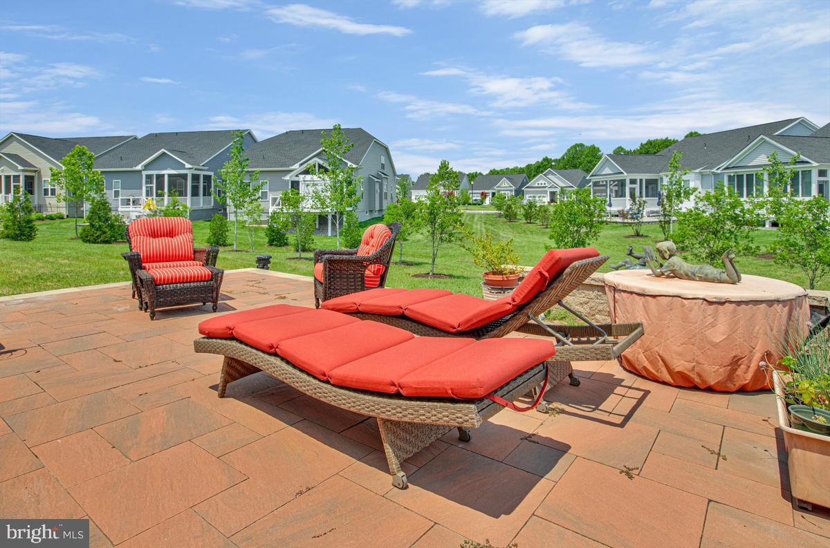 TWO RIVERS - Residential
