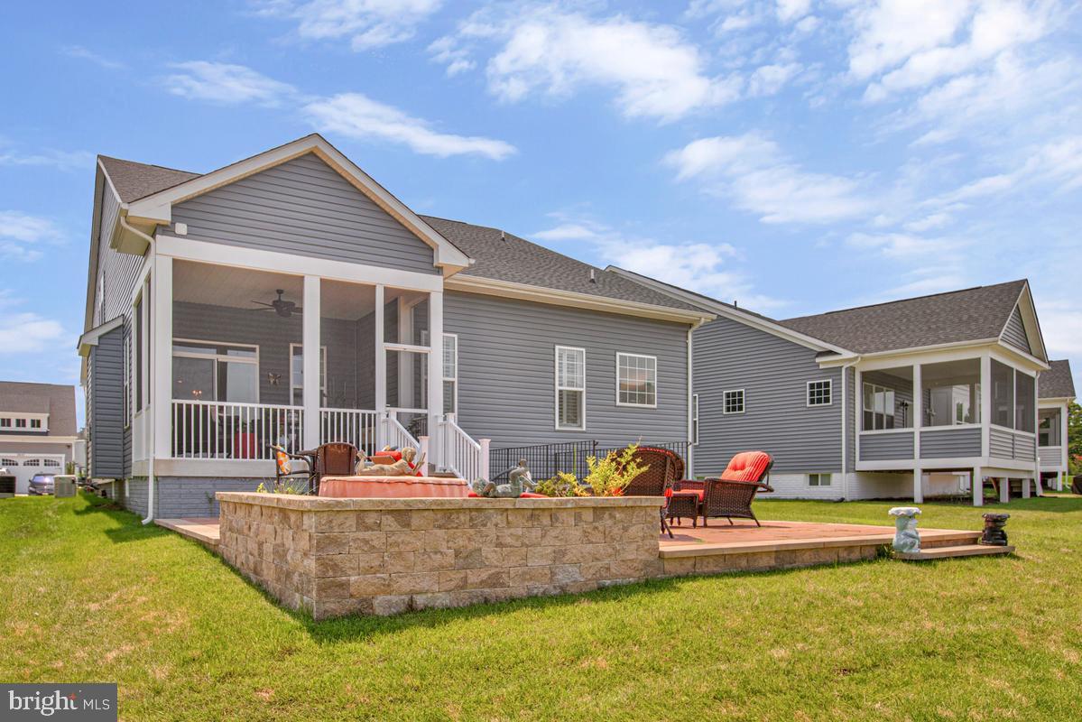 TWO RIVERS - Residential
