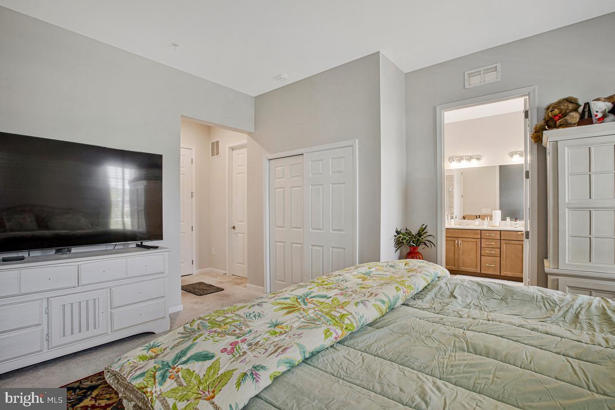 TWO RIVERS - Residential