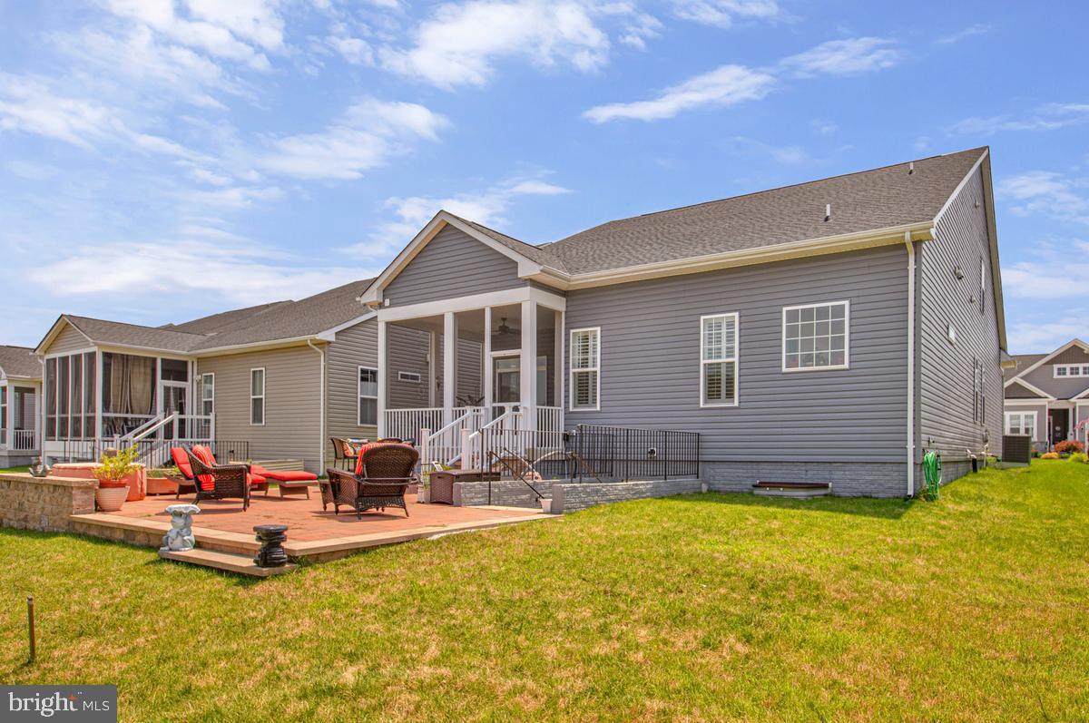 TWO RIVERS - Residential