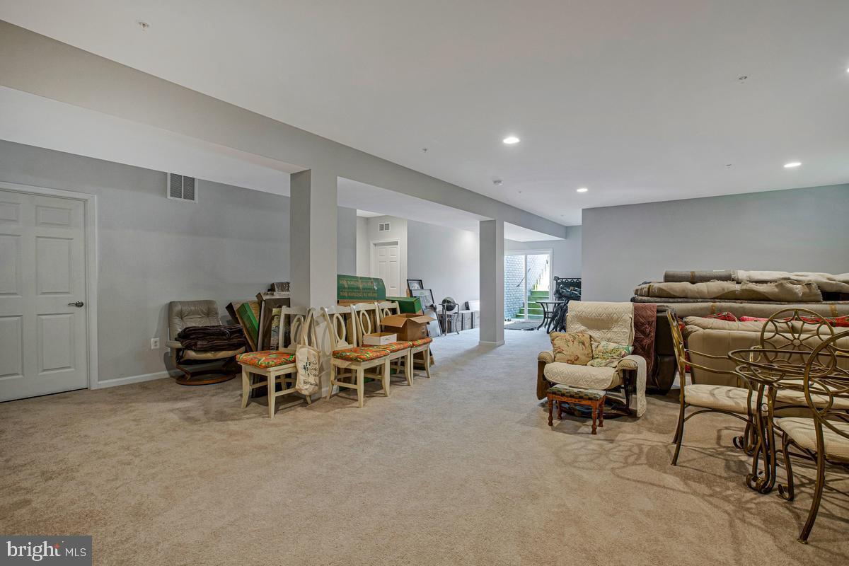 TWO RIVERS - Residential