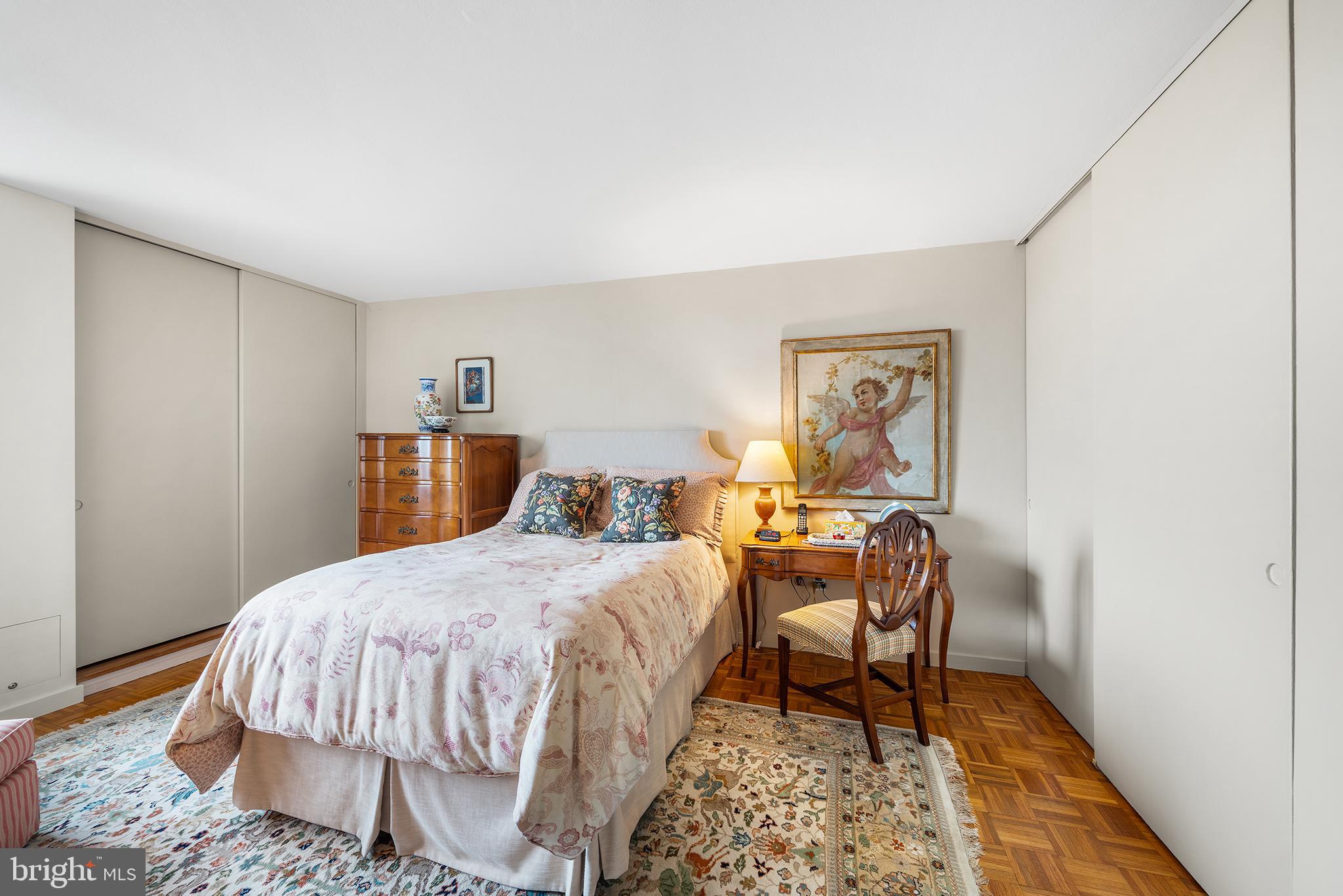 WASHINGTON SQ - Residential