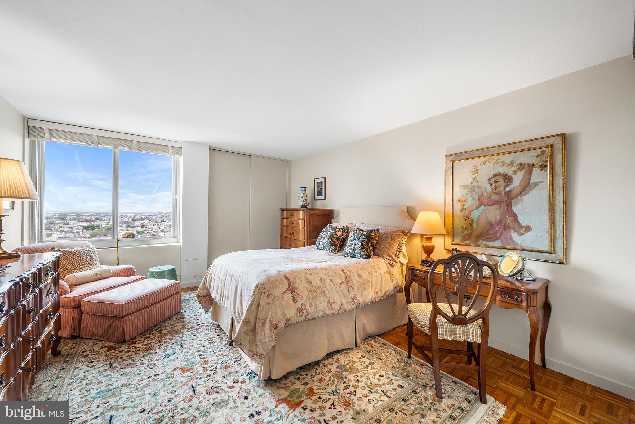 WASHINGTON SQ - Residential
