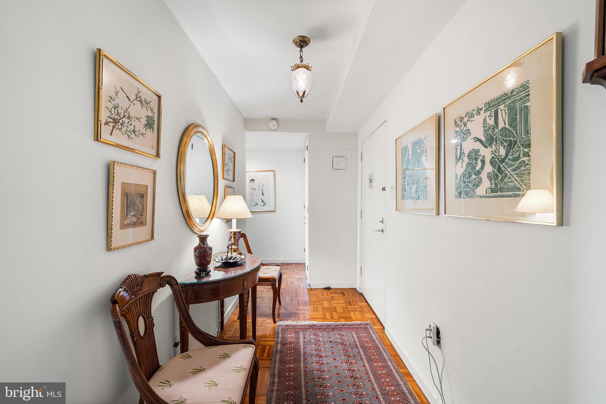 WASHINGTON SQ - Residential
