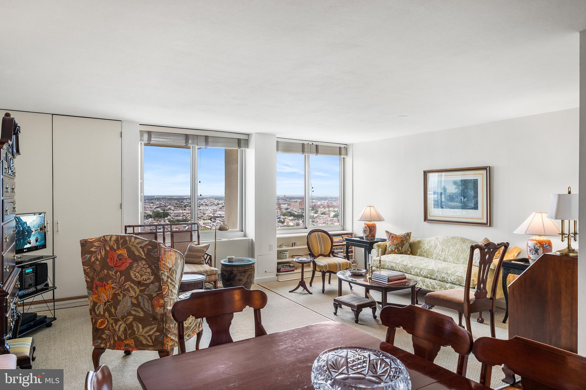 WASHINGTON SQ - Residential