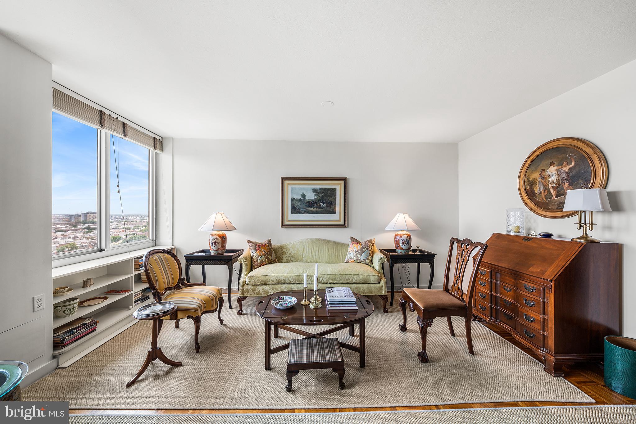 WASHINGTON SQ - Residential