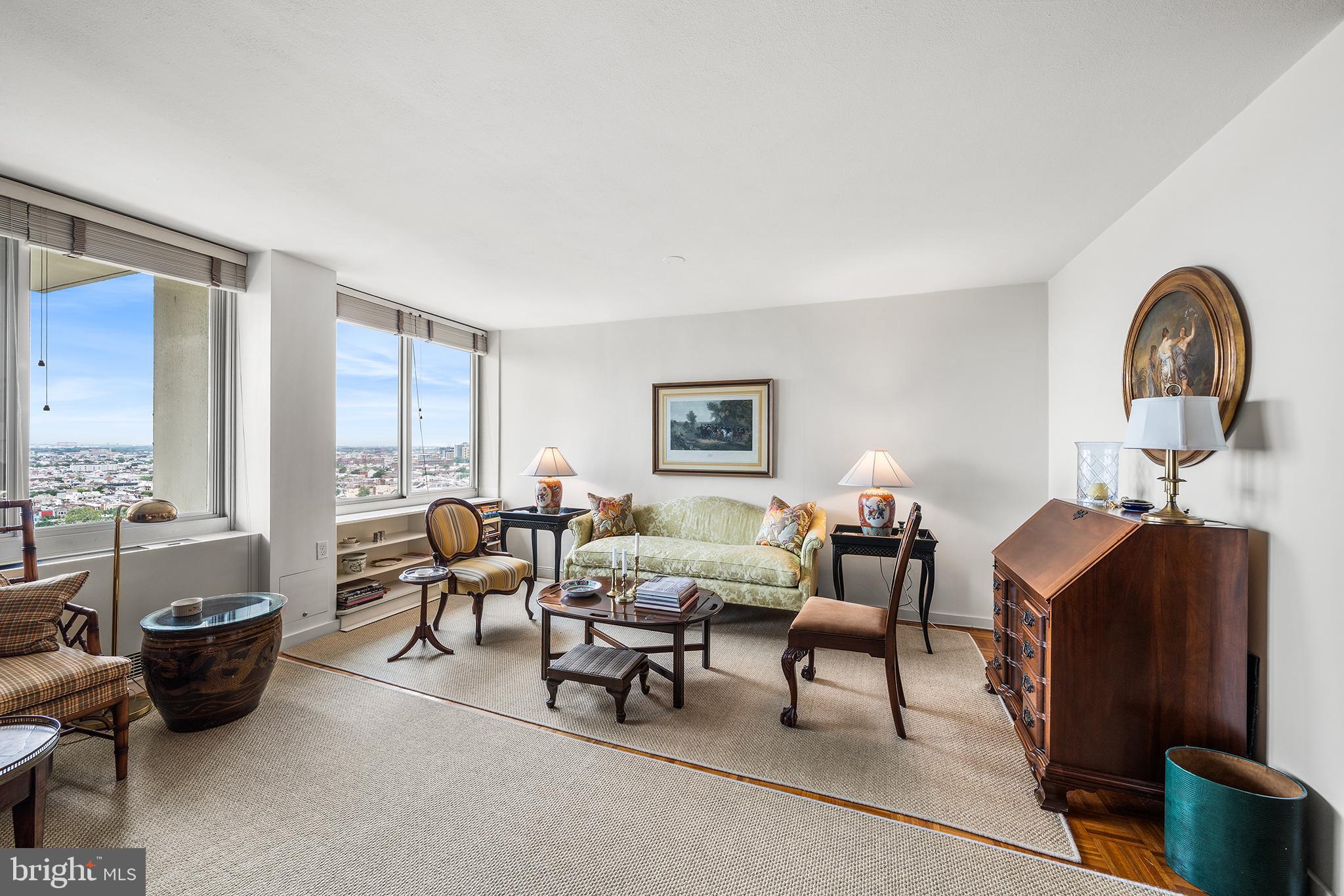 WASHINGTON SQ - Residential