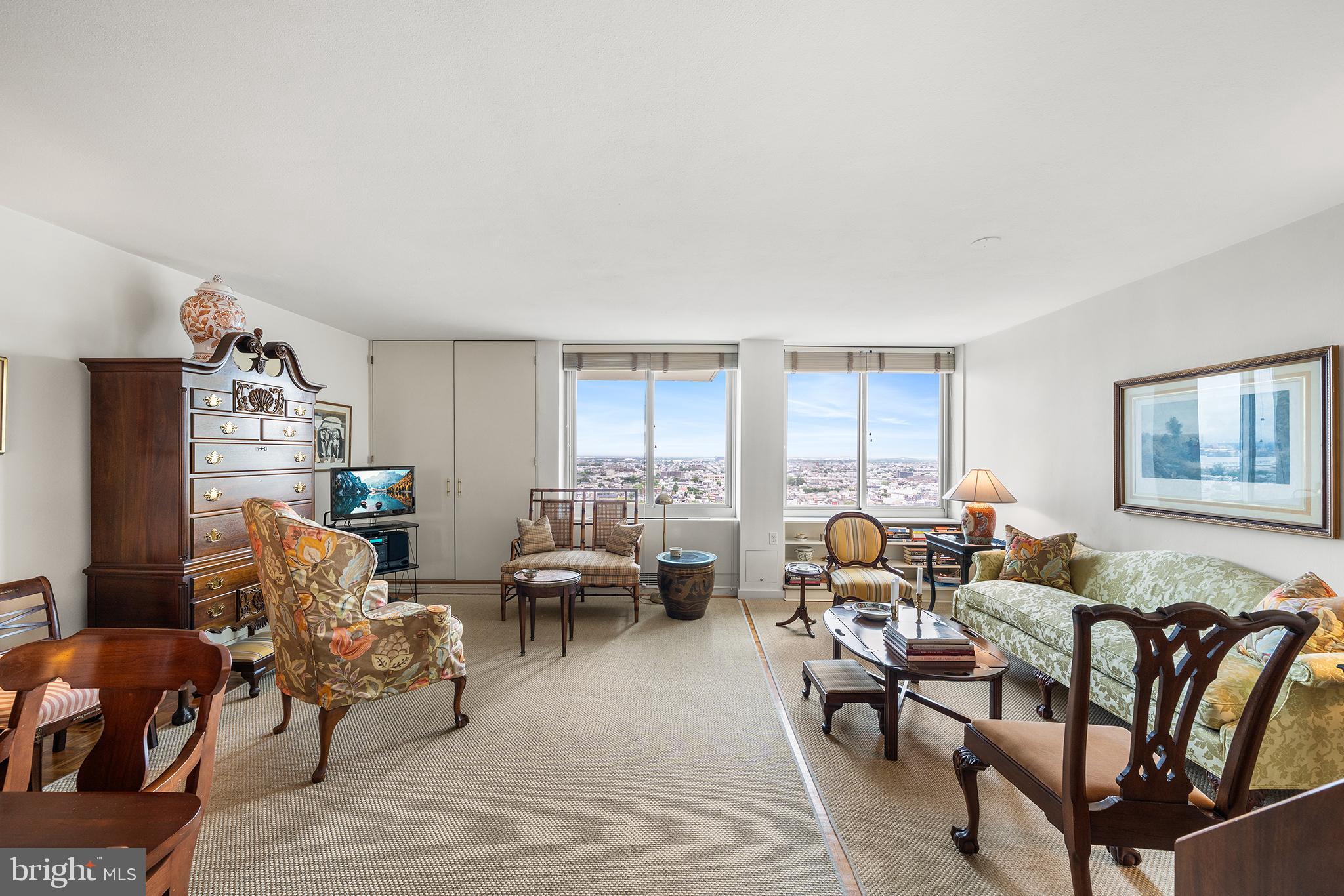 WASHINGTON SQ - Residential
