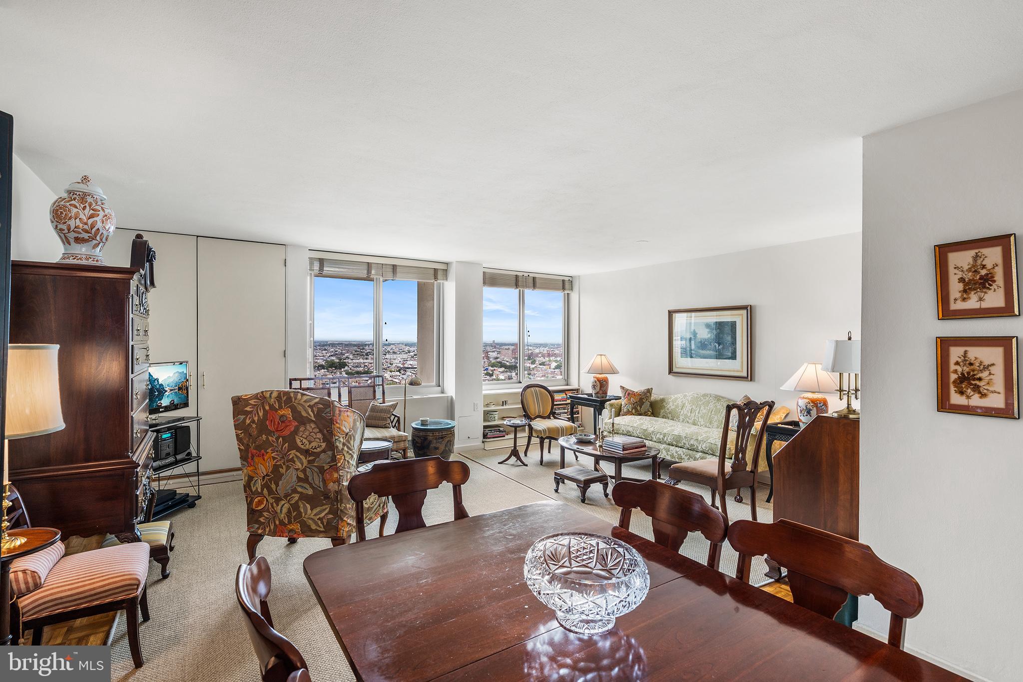 WASHINGTON SQ - Residential