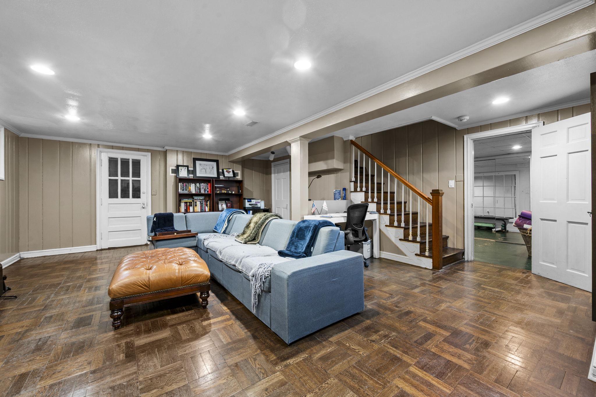 WOODSIDE FOREST - Residential