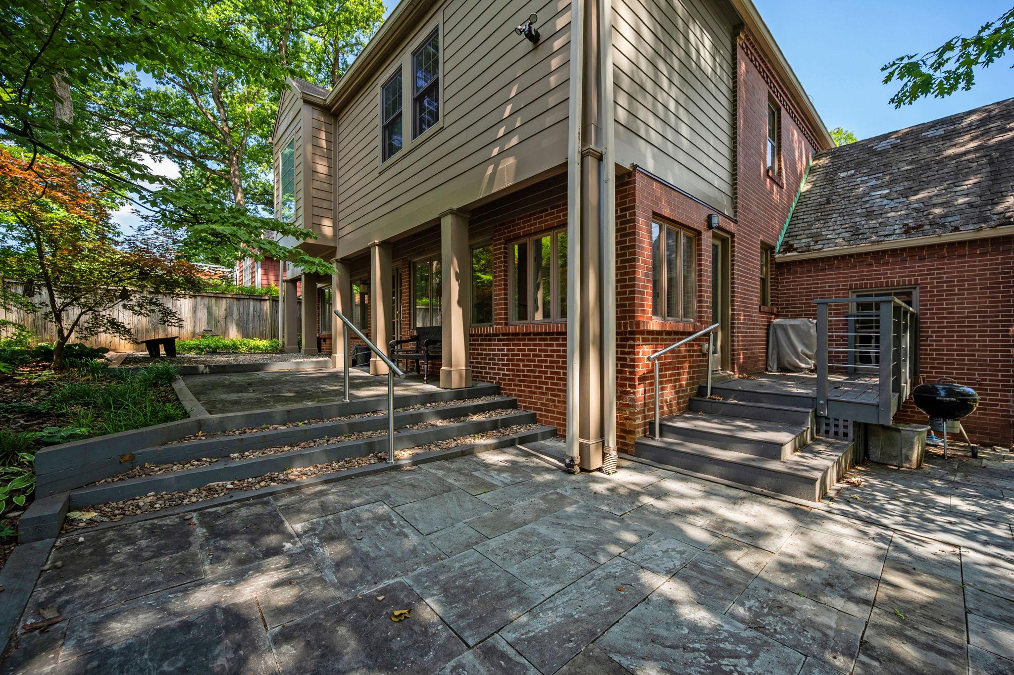 WOODSIDE FOREST - Residential