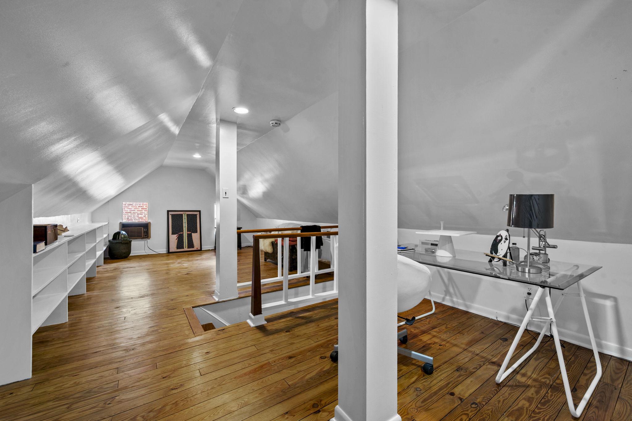WOODSIDE FOREST - Residential