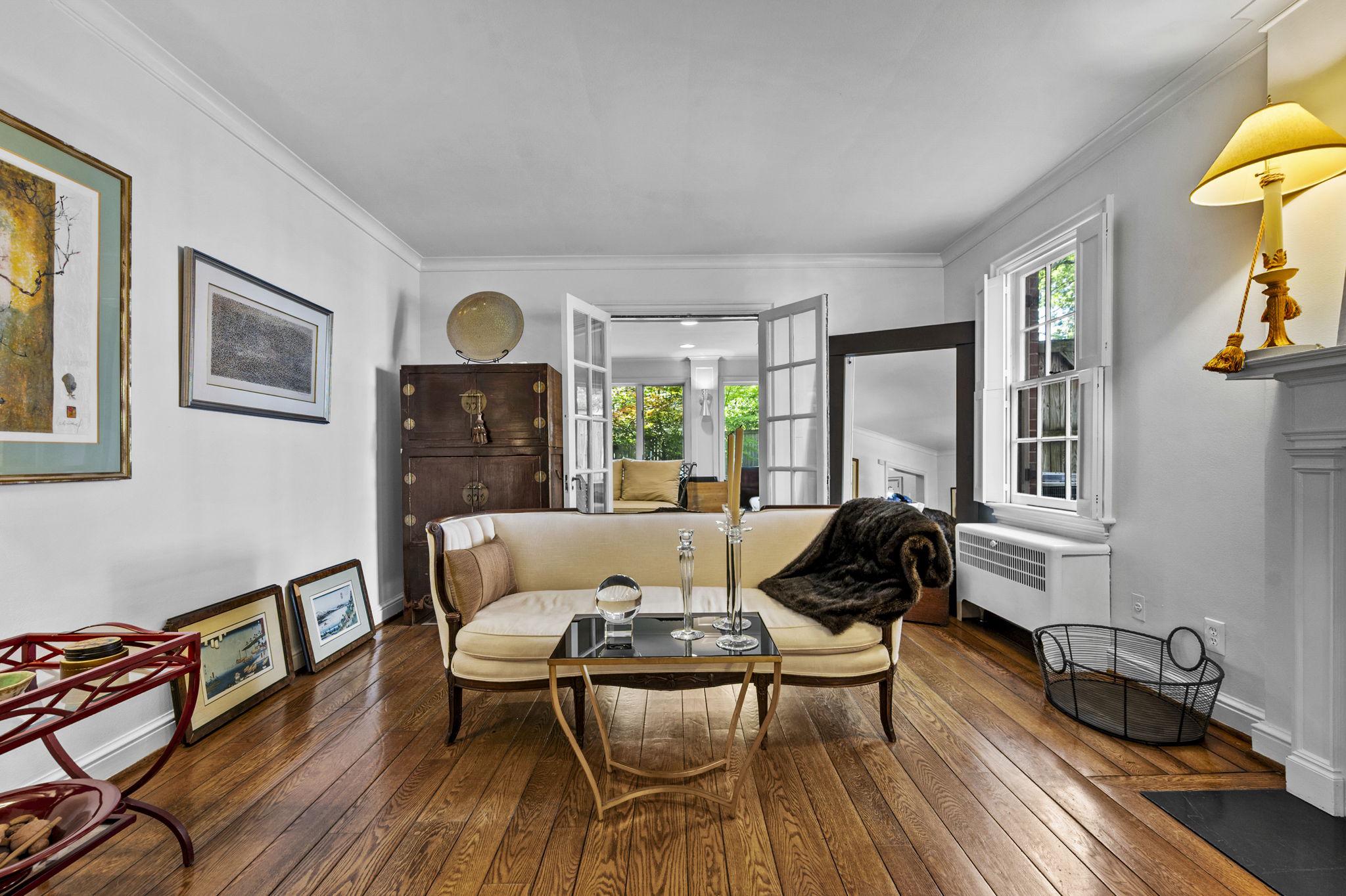 WOODSIDE FOREST - Residential