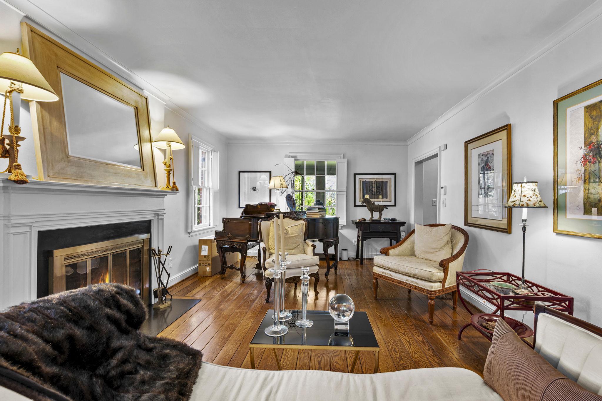 WOODSIDE FOREST - Residential
