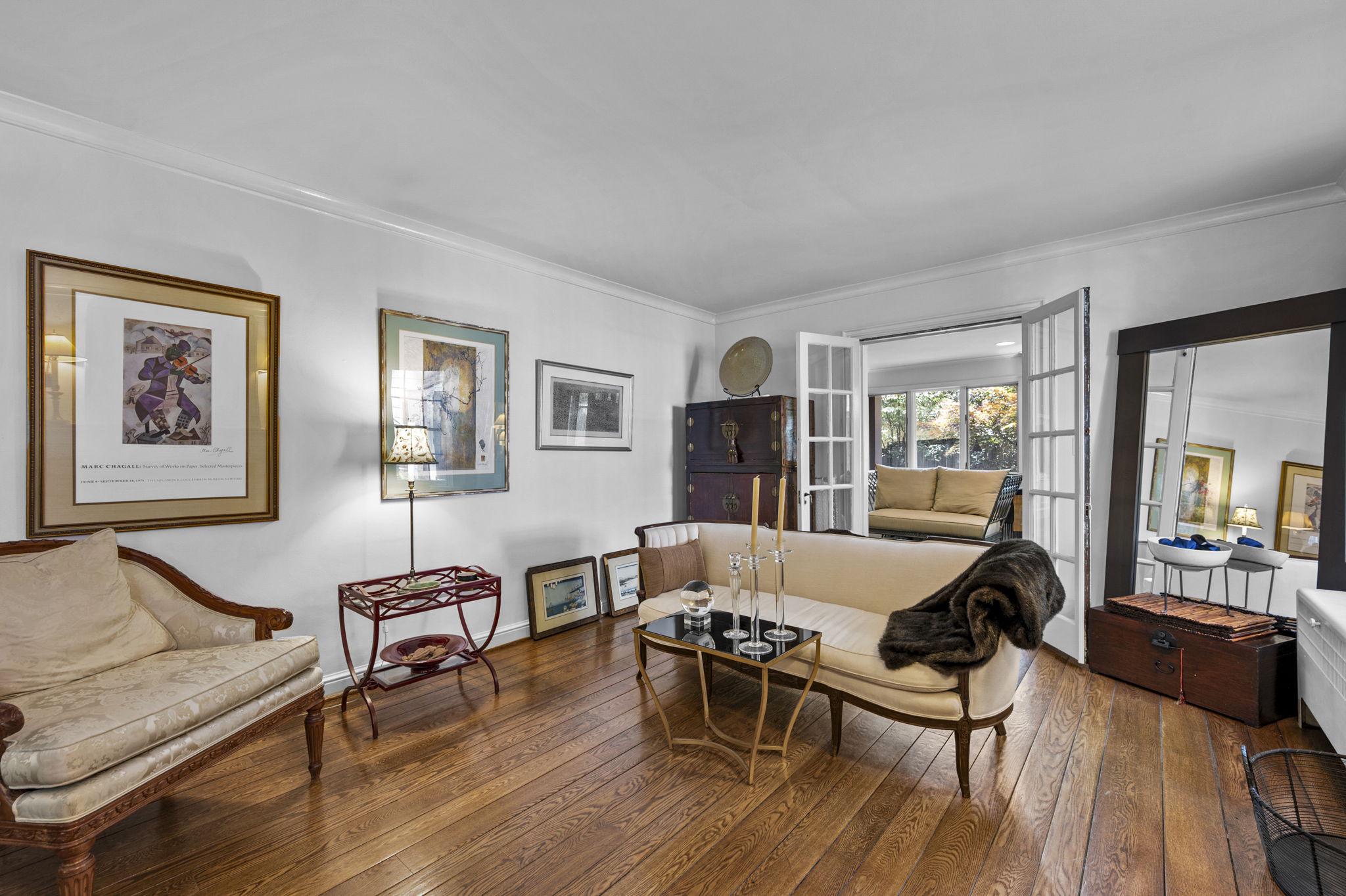 WOODSIDE FOREST - Residential
