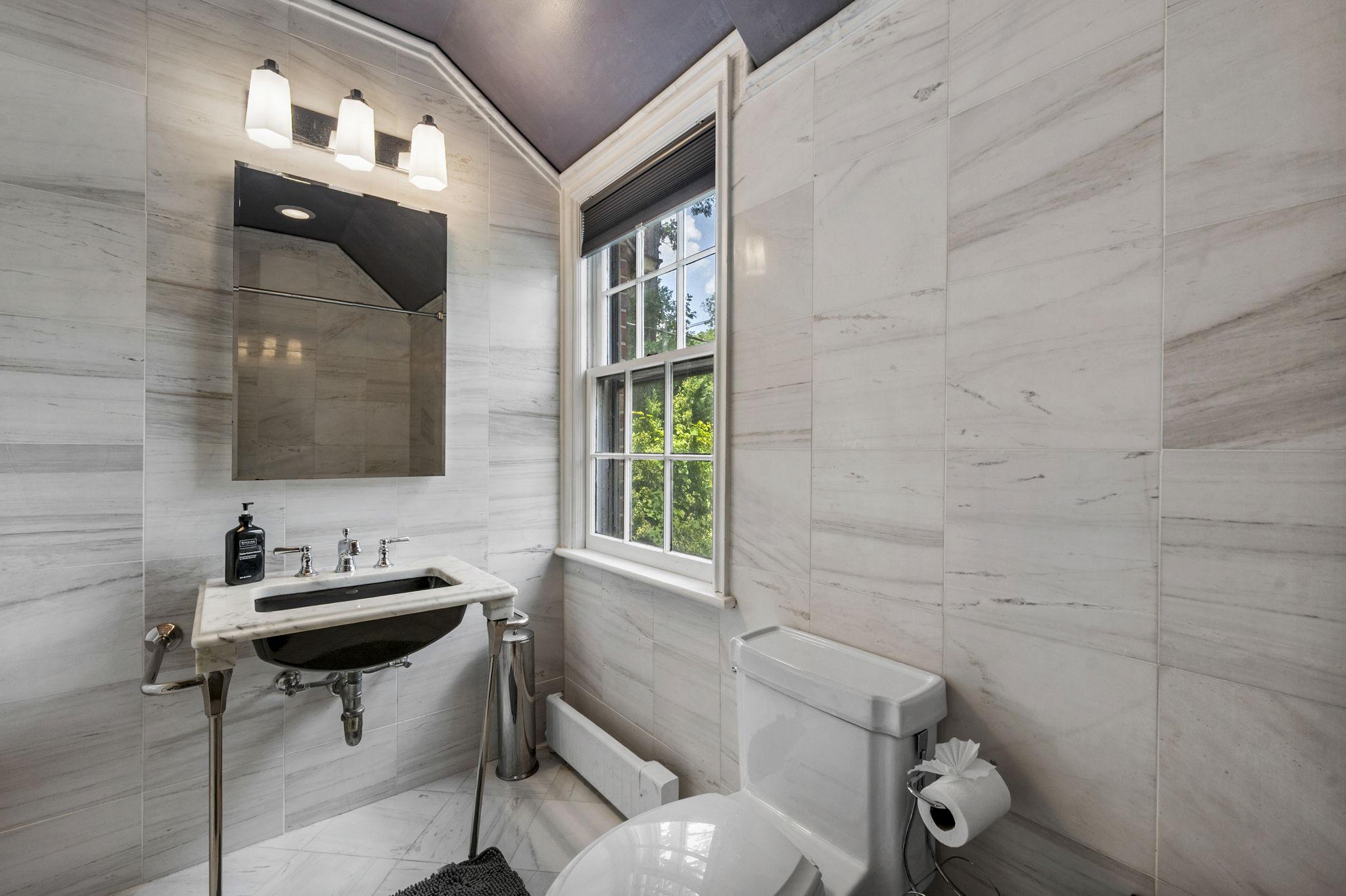WOODSIDE FOREST - Residential