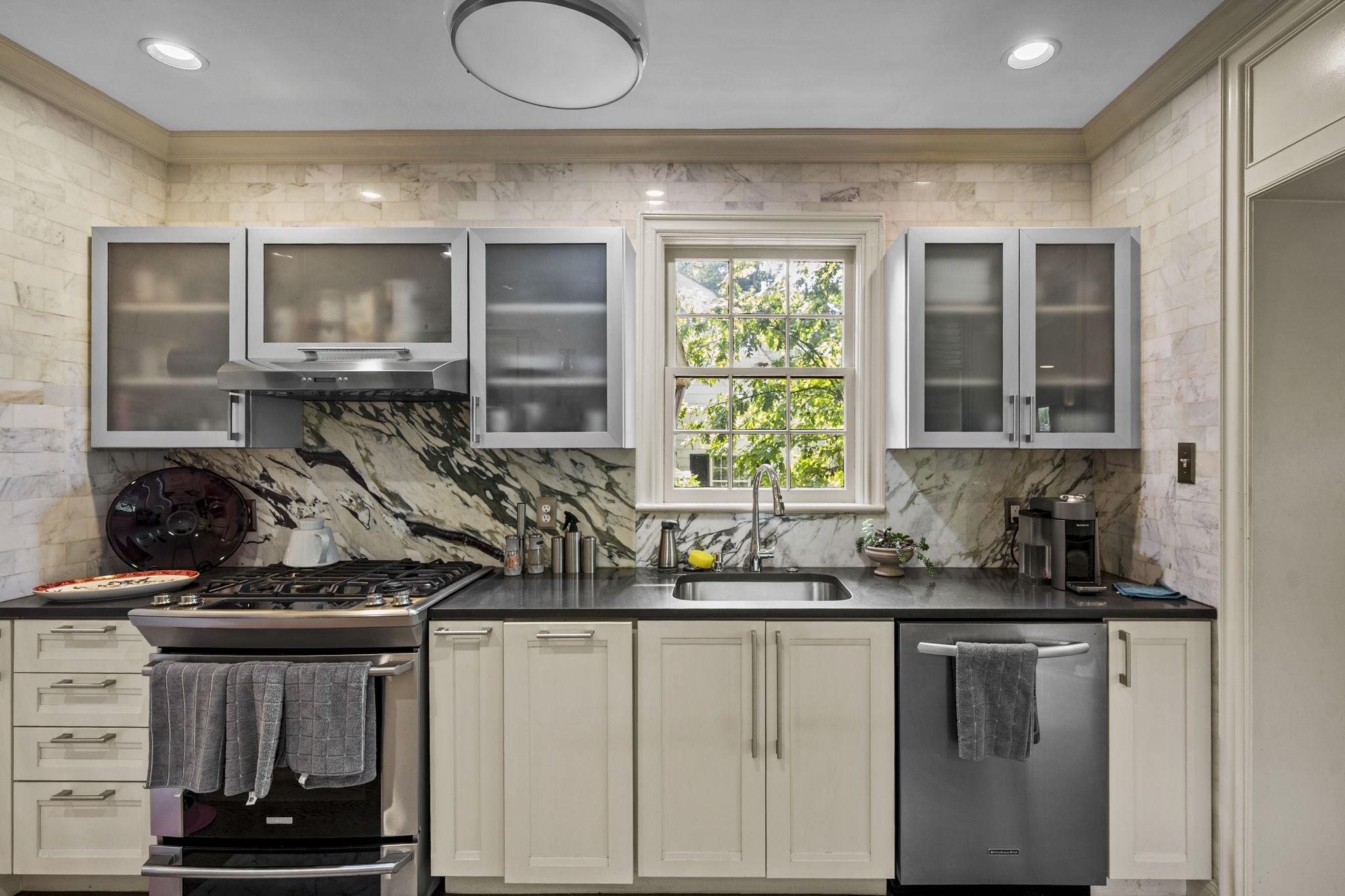 WOODSIDE FOREST - Residential