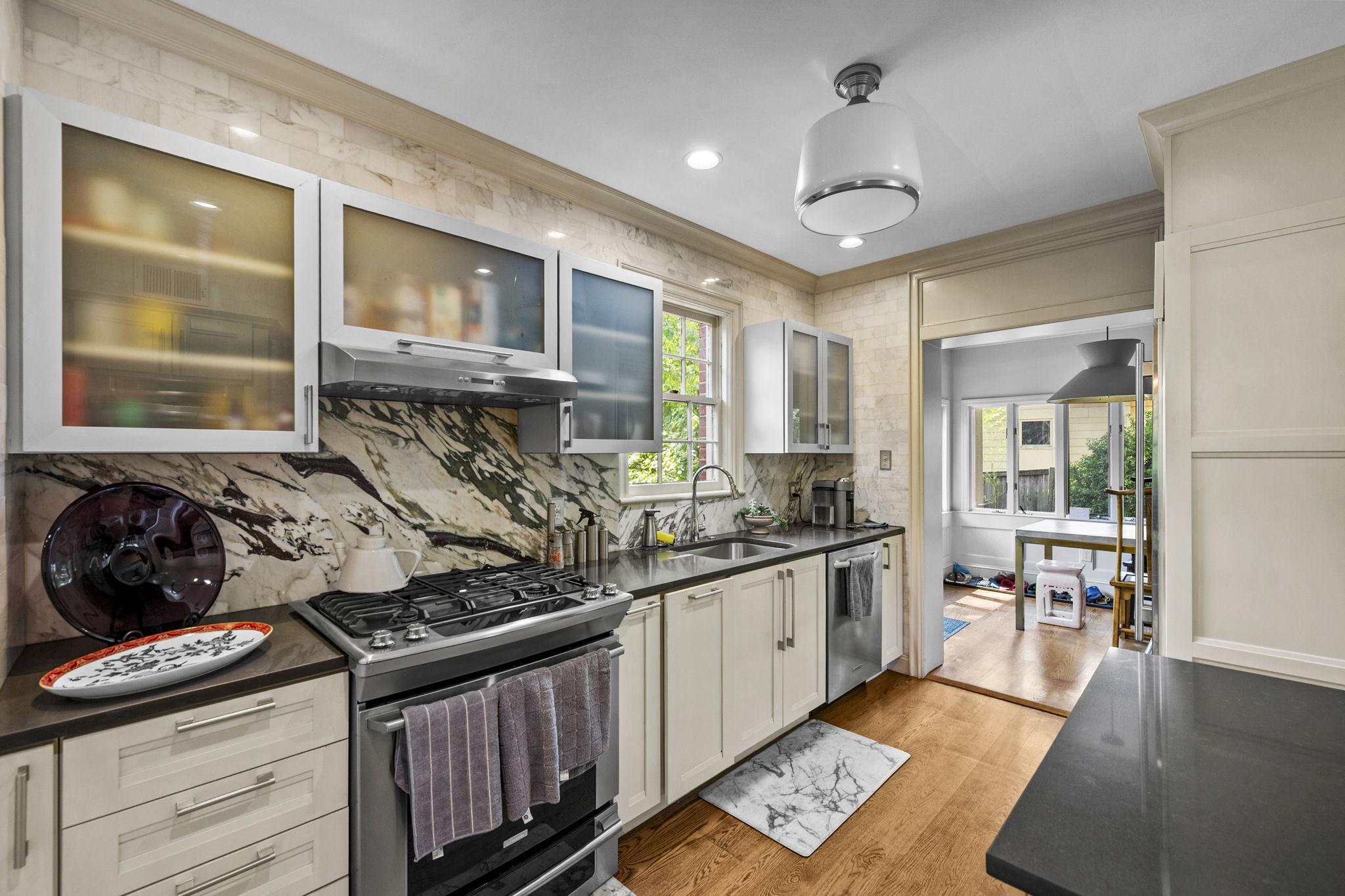 WOODSIDE FOREST - Residential