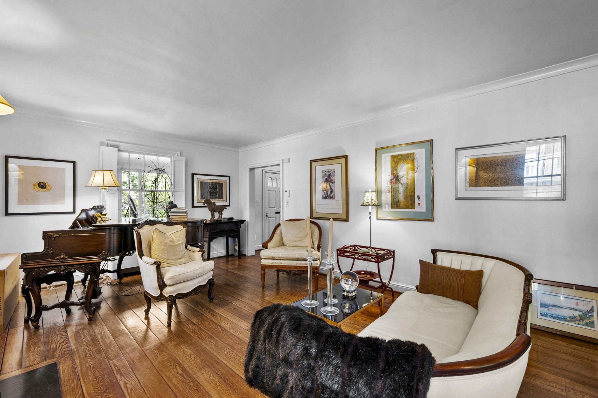 WOODSIDE FOREST - Residential