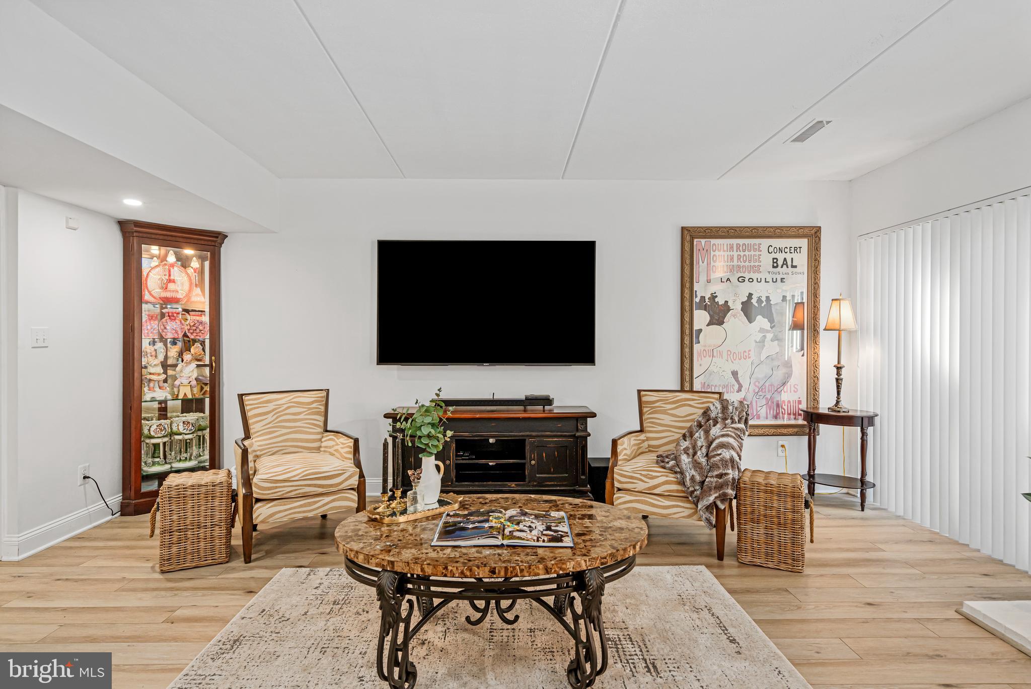 ANNEN WOODS - Residential