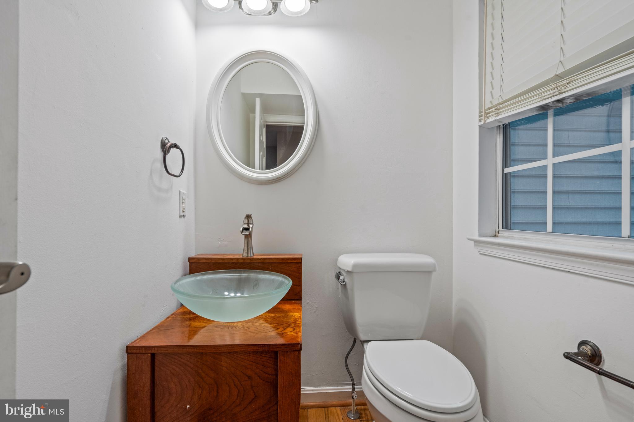 BARRINGTON POINTE CONDOS - Residential