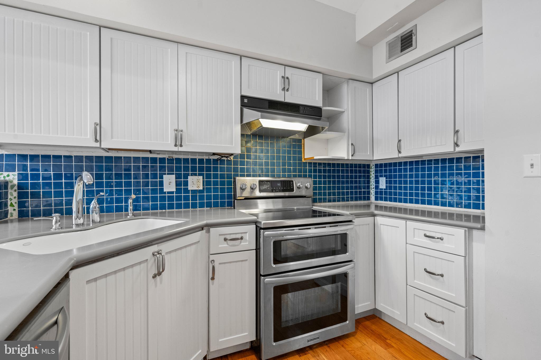 BARRINGTON POINTE CONDOS - Residential