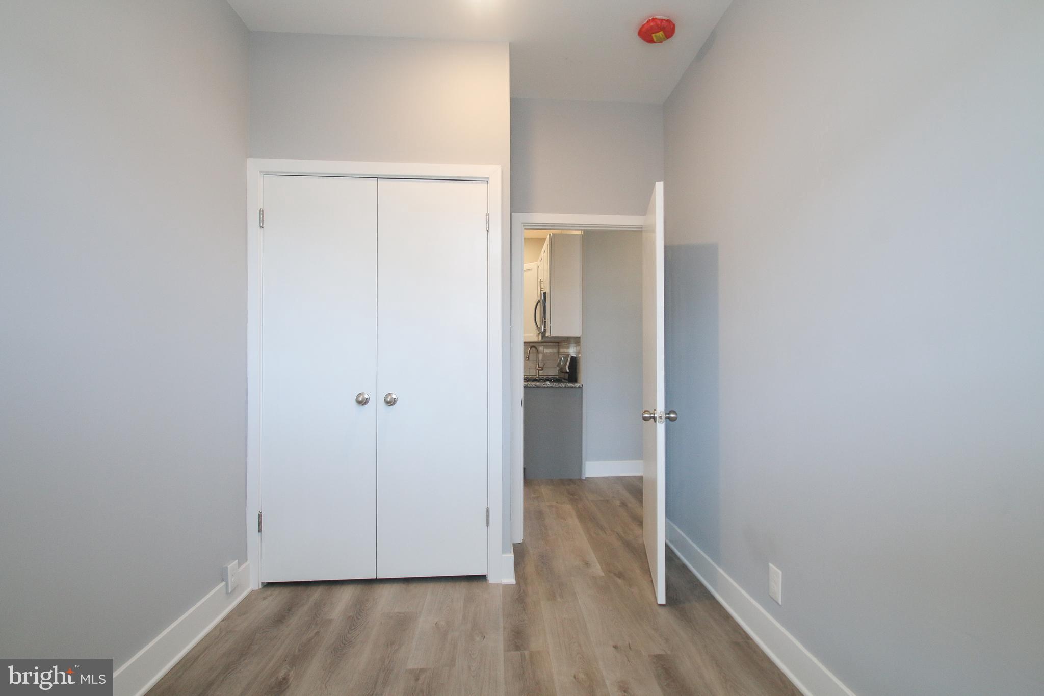 PASSYUNK SQUARE - Residential Income