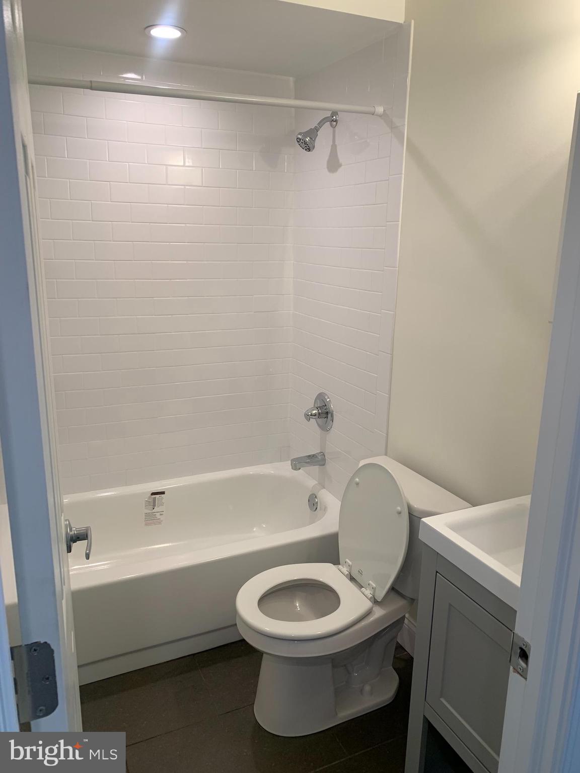 PASSYUNK SQUARE - Residential Income