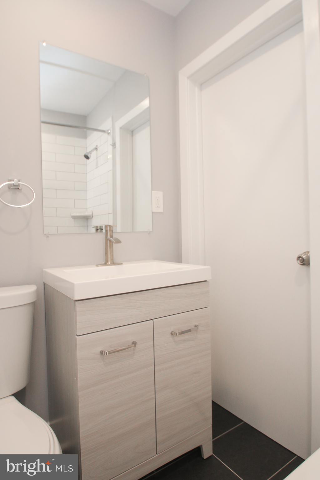 PASSYUNK SQUARE - Residential Income